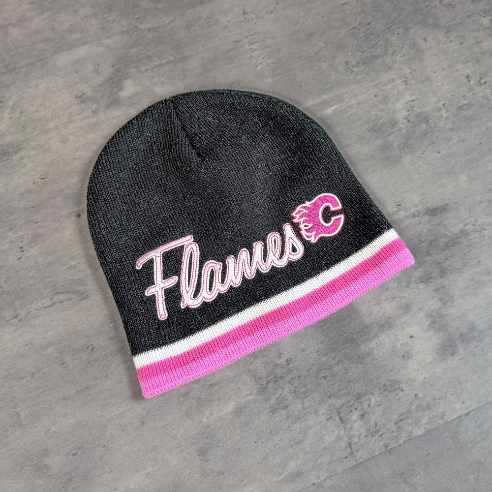 VIntage Y2K 2000's 00's Calgary Flames Pink Skully Skull Cap Stripped Beanie